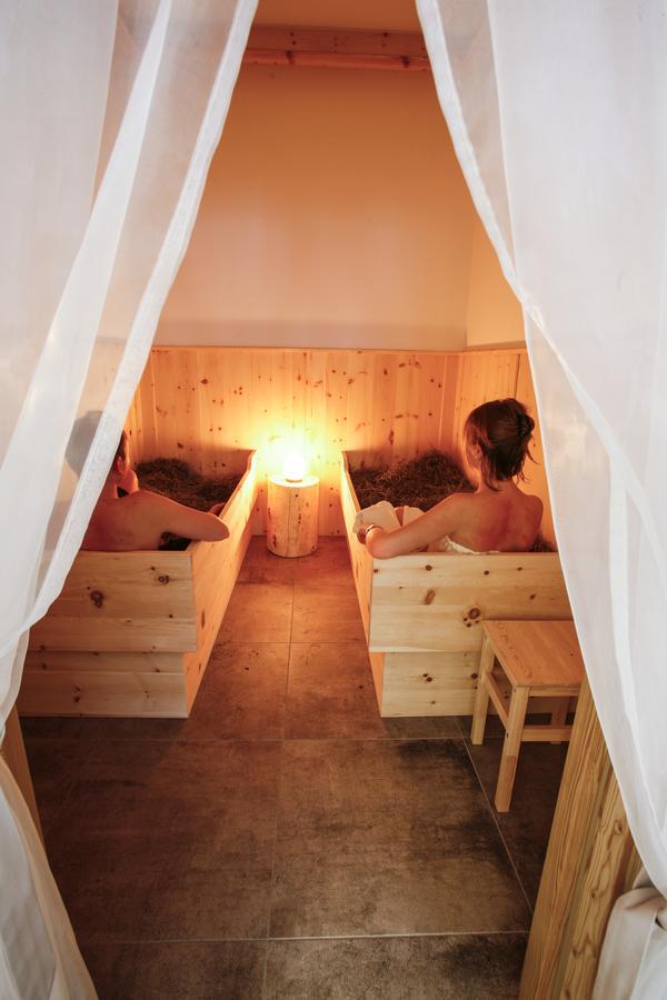 Vignola  Garni & Wellness Anderle酒店 外观 照片